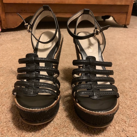 Aldo Wedges Size 8 - Picture 3 of 4